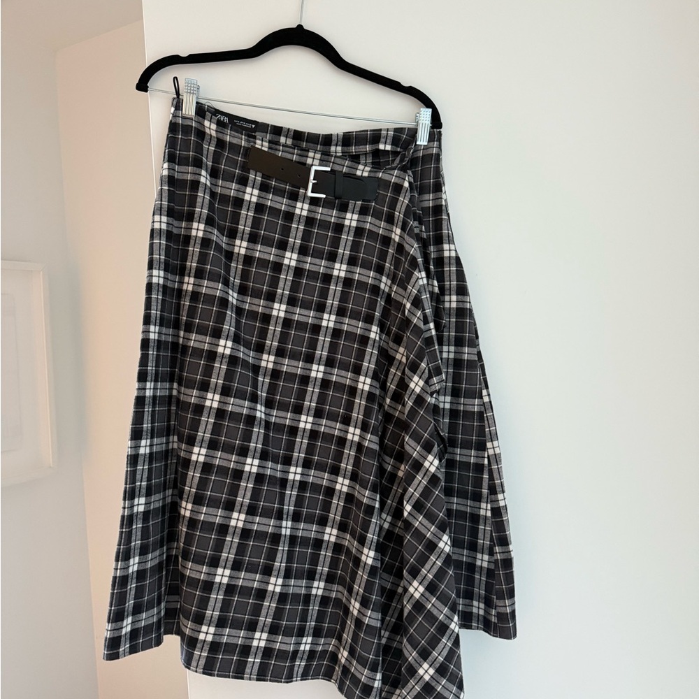 Zara Black and White Checkered Midi Skirt